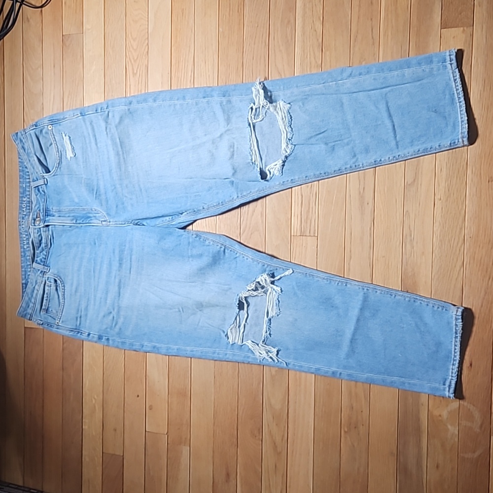 AEO sz 16L Mom Jean